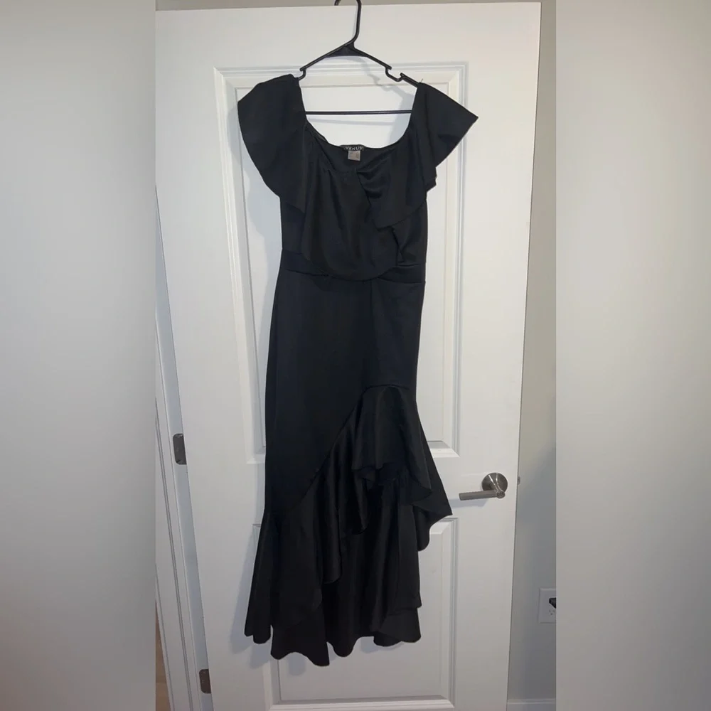 High Low Ruffle Dress - Picture 3 of 4